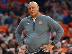Adrian Autry licenziato dall’incarico di allenatore di basket del Syracuse