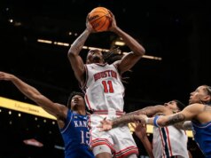 Houston passa alla finale dei Large 12 con una vittoria dominante sul Kansas