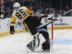 Sotto di 2 all’inizio, i Penguins si radunano per far vacillare Mammoth