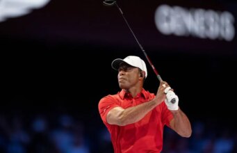 Tiger Woods si registra per gli US Senior Open a luglio