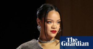 Donna arrestata per tentato omicidio dopo colpi di arma da fuoco contro la casa di Rihanna
