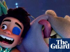 Il capo della Pixar afferma che gli elementi della trama LGBTQ+ sono stati tagliati da Elio poiché la società “non sta facendo terapia”