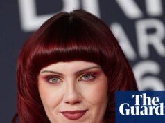 “Stiamo andando in un luogo oscuro”: gli artisti dei Brit Awards esprimono allarme per l’ascesa di Reform UK
