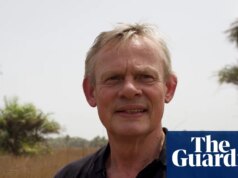 Pubblica le tue domande per Martin Clunes