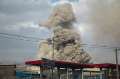 L’Iran afferma di aver costretto la portaerei americana a ritirarsi