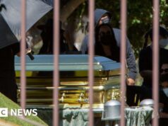 Il signore della droga messicano “El Mencho” sepolto in una bara d’oro