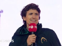 Greg James andrà avanti con la sfida Comedian Aid dopo che papà ha avuto un ictus