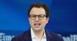 Anthropic fa ufficialmente causa al Pentagono per aver etichettato la società di intelligenza artificiale come un “rischio per la catena di fornitura”