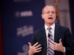 I federali advert Amazon: smettila di lamentarti di SpaceX e lancia alcuni dannati satelliti