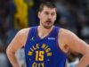 Jokic ha la sua 25esima tripla doppia della stagione mentre i Nuggets sbaragliano i Rockets