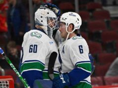 I Canucks hanno battuto i Blackhawks per una sbandata di sette partite