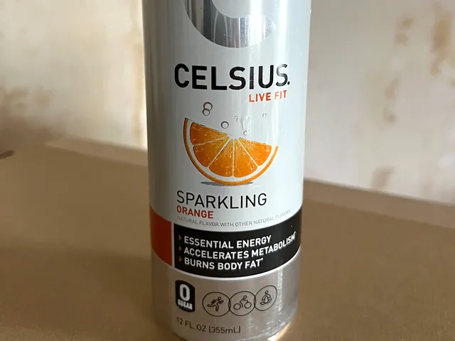 Celsius-Functional-Essential-Energy-Drink-Sparkling-Orange-Reviewer-Photo-Pete-Cottell-no-border.j.webp