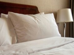 Puoi abbracciare questo cuscino intelligente per ascoltare musica in streaming ed evitare lo scorrimento del destino sui telefoni