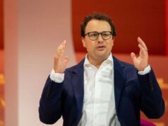 Anthropic fa causa al Dipartimento della Difesa per la designazione dei rischi nella catena di approvvigionamento