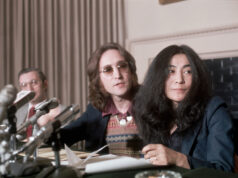 Yoko Ono pensava che il marito John Lennon “potesse essere homosexual”