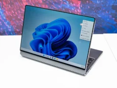 Gli ultimi stravaganti concetti di Lenovo includono un laptop computer con un monitor portatile integrato