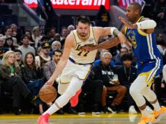 Luka Doncic segna 26 punti, LeBron James ne aggiunge 22 mentre i Lakers scappano dai Warriors