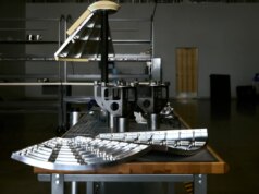 Questo veterano di SpaceX afferma che la prossima grande novità nello spazio saranno i satelliti che torneranno sulla Terra