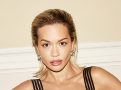 Rita Ora parla del congelamento dei suoi ovuli a 24 anni e del suo attacco di panico mentre incontrava re Carlo