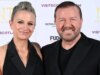 La compagna e autrice di Ricky Gervais, Jane Fallon, 65 anni, a cui è stato diagnosticato un cancro al seno