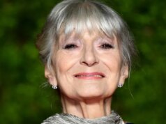 La leggendaria attrice teatrale e star di The Crown Jane Lapotaire è morta all’età di 81 anni
