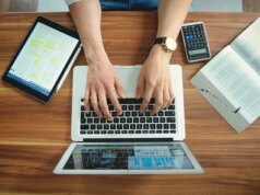 Probabilmente tuo figlio usa l’intelligenza artificiale per i compiti