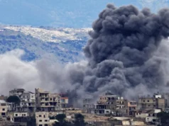 Gli attacchi contro l’Iran continuano mentre alcuni americani lottano per trovare una by way of d’uscita dal Medio Oriente