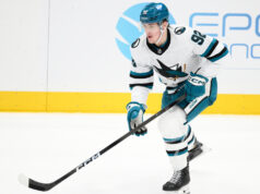 Igor Chernyshov degli Sharks si è infortunato dopo un duro colpo