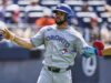 Jonatan Clase brilla mentre i Blue Jays giocano il pareggio contro i Tigers nell’allenamento primaverile