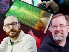 Gli ultimi concetti di laptop computer di Lenovo sfoggiano video tridimensionali, piegati e con doppio schermo