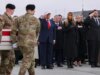Trump e la first girl partecipano al trasferimento dignitoso di 6 soldati americani uccisi in Kuwait