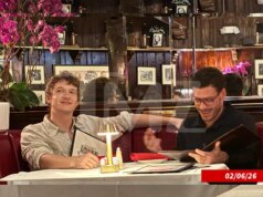 Le star di “Rivalità accesa” Connor Storrie e Hudson Williams partecipano alla festa pre-Oscar della CAA