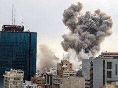 Mentre gli attacchi aerei piovono sul regime iraniano, può un’opposizione fratturata unirsi per guidare in caso di caduta?