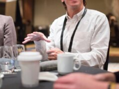 Il tuo collega amante del gergo aziendale potrebbe in realtà essere stupido come pensi, lo dimostra uno studio