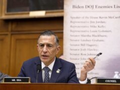 Il rappresentante repubblicano Darrell Issa cube che andrà in pensione, mesi dopo averlo dichiarato "non mollare"