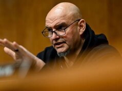 Fetterman definisce le critiche di Trump al voto per corrispondenza "ridicolo"