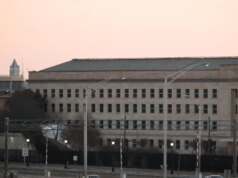 Guarda dal vivo: Pete Hegseth e Dan Caine tengono una conferenza stampa durante la guerra in Iran