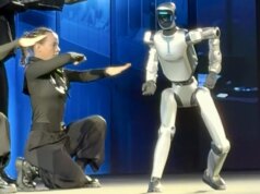 Il robotic umanoide Honors mostra impressionanti abilità di ballo al MWC