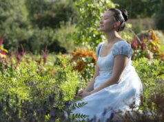 L’autrice di Bridgerton, Julia Quinn, parla di Benophie, del cambio di genere e della rinascita