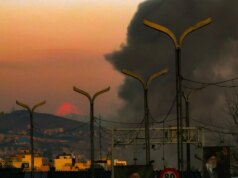 Trump afferma che gli Stati Uniti “si stanno comportando molto bene” con l’Iran da quasi una settimana di azione congiunta contro Teheran