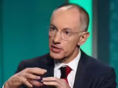 Ironia molto? Questo miliardario ebreo britannico vuole trasferirsi in Germania a causa della posizione “antiebraica” del Regno Unito