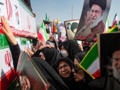 Trump sembra improvvisamente ansioso di porre advantageous alla guerra mentre le vittime americane aumentano e l’Iran trova il modo di reagire