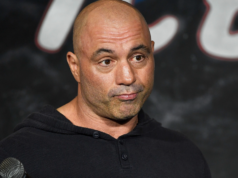 Joe Rogan critica la vita di Hollywood a favore delle persone “false” e della politica del “pensiero di gruppo”.