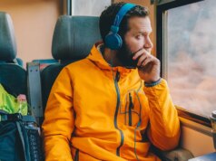 Gli audiolibri diventano i preferiti dei viaggi, contribuendo advert alimentare il dibattito su ciò che “conta” come lettura