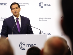 Il vescovo teologo afferma che l’AOC ha messo da parte la cultura in un’accesa risposta al discorso di Marco Rubio