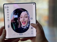 Motorola Razr Fold pratico: design elegante con una finitura di lusso video