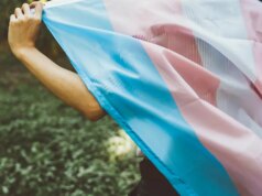 Una donna ha sentito Dio dire “torna da me” dopo aver vissuto per anni come uomo transgender