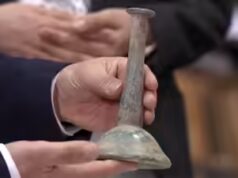 I romani usavano le feci umane come medicina: una fiala di 1.900 anni proveniente dalla Turchia rivela un trattamento scioccante