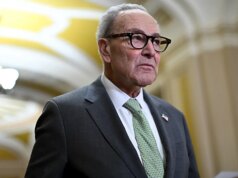 Schumer una volta ha bloccato la mossa di Trump di riempire le riserve petrolifere della nazione, ora vuole che siano aperte