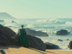 Questo straordinario dramma d’epoca è ricco di temi moderni. Ed è gratuito per lo streaming ora